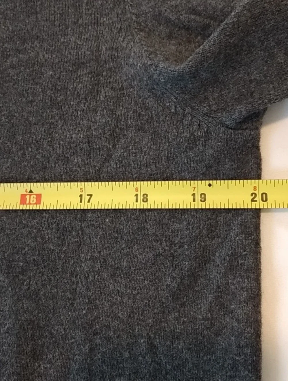 St. John's Bay Cashmere/Cotton Blend Men's V-Neck Sweater - Charcoal Size Medium